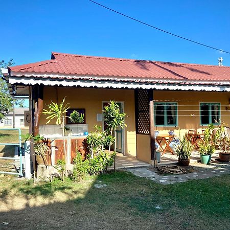 Soluna Guest House Pantai Cenang  Exterior photo