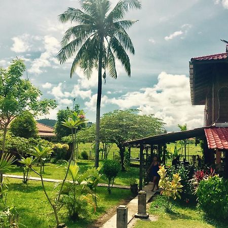 Soluna Guest House Pantai Cenang  Exterior photo